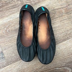 Black leather Tieks size 10